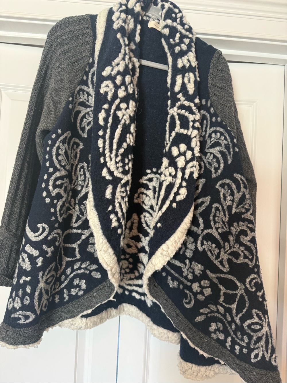 Sleeping on Snow cardigan 🦄